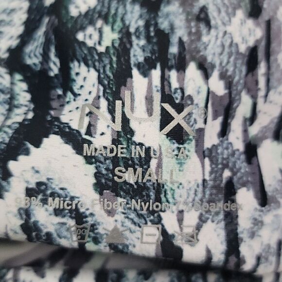 NUX Abstract Print high rise capri legging - Picture 7 of 7